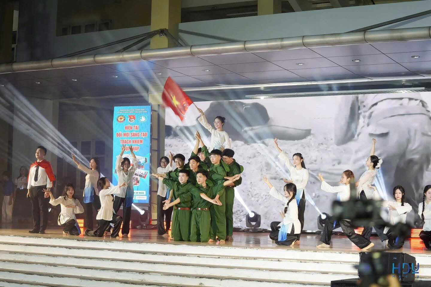 Media\2004_khxh.hdu.edu.vn\FolderFunc\202510\Images/lcd-1-20251021110024-e.jpg